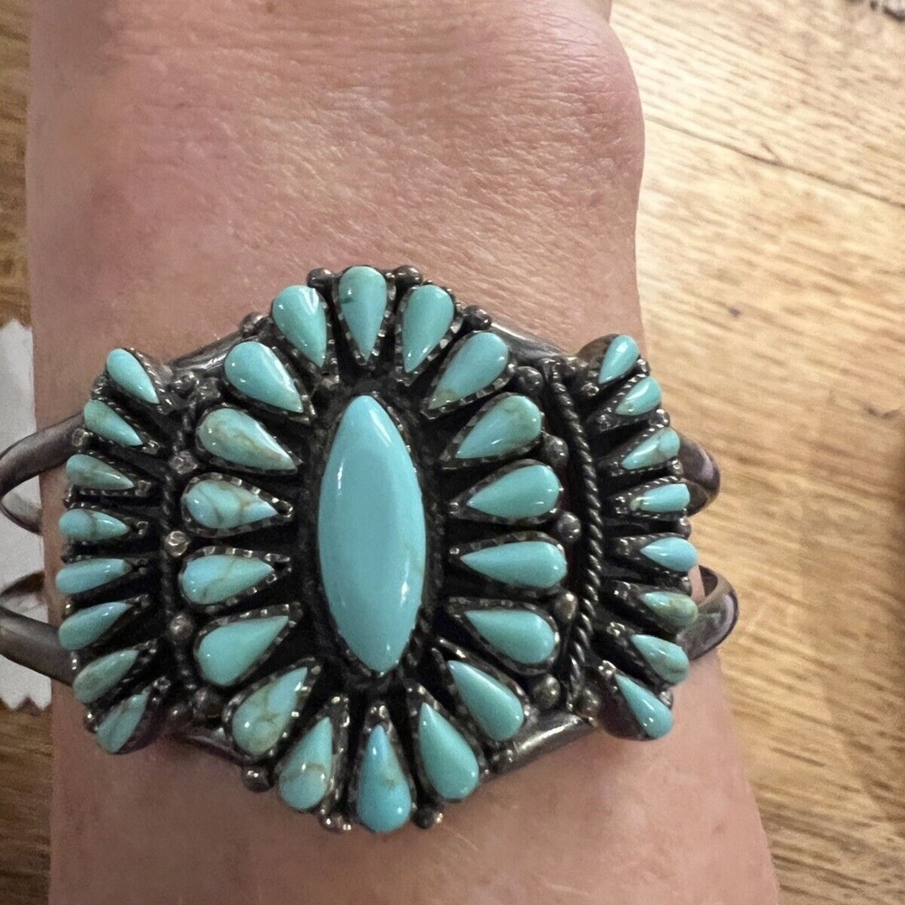 Pretty southwestern native boho Tribal 925 Silver turquoise bracelet cuff silver